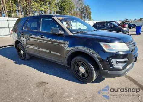 2016 Ford Explorer Police Interceptor z USA, uszkodzony, nr VIN 1FM5K8AR2GGC15291